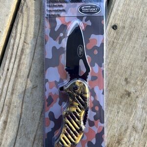Camo Folding Knife - Gold and Black